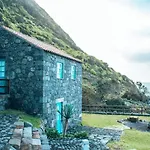 Abrigo Da Cascata - - Sao Jorge *