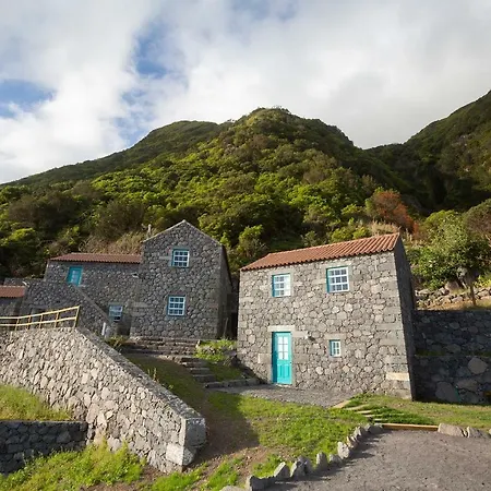 Abrigo Da Cascata - - Sao Jorge