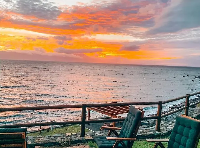 Abrigo Da Cascata - - Sao Jorge Κατάλυμα σε φάρμα *