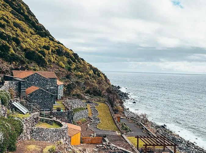 Agroturismo Abrigo Da Cascata - - Sao Jorge *